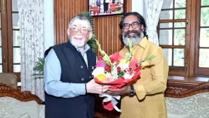 hemant-soren-and-santosh-gangwar-kuLaMQafYT.webp