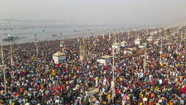 Mahakumbh-sanagam-Snan-WIyZRaz2Tu.jpg