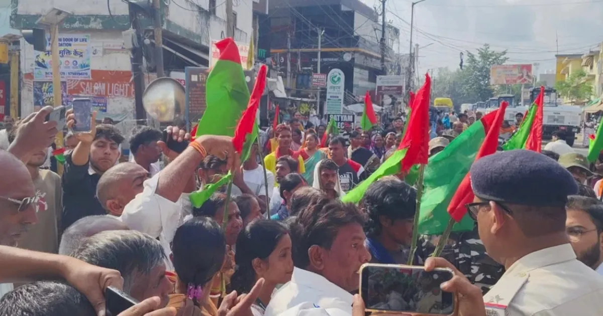 Jharkhand Bandh: सड़कों पर उतरे आंदोलनकारी, पलामू से बोकारो तक दिखा बंद का असर