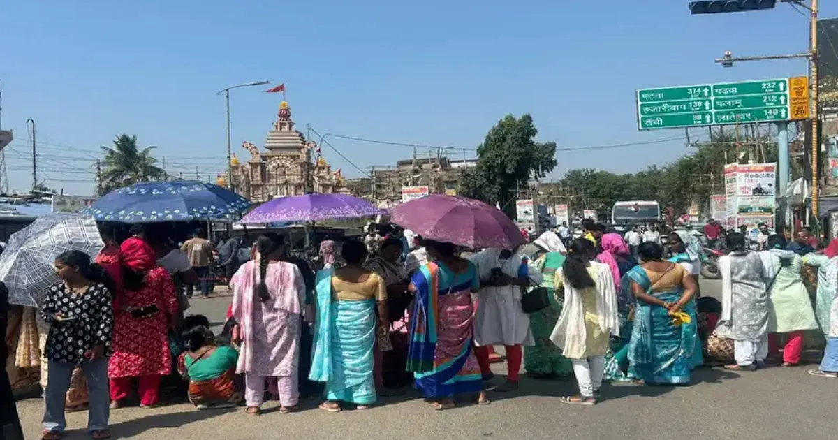 खूंटी में फादर बेनेदिक्त बारला पर हमले के विरोध में सड़क जाम, जांच के लिए पहुंचे एसपी