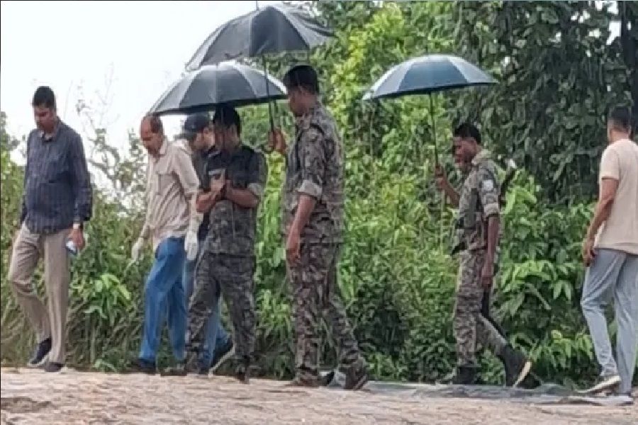 रांची में युवती का शव मिलने से सनसनी, हत्या की आशंका; पुलिस हर एंगल से कर रही जांच