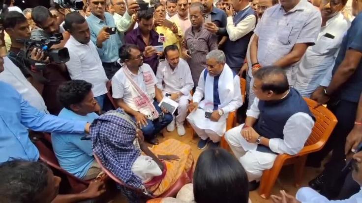 गिरिडीह में दिवंगत हवलदार के परिजनों से मिले हिमंता और बाबूलाल, विपक्ष ने लगाया तुष्टिकरण का आरोप