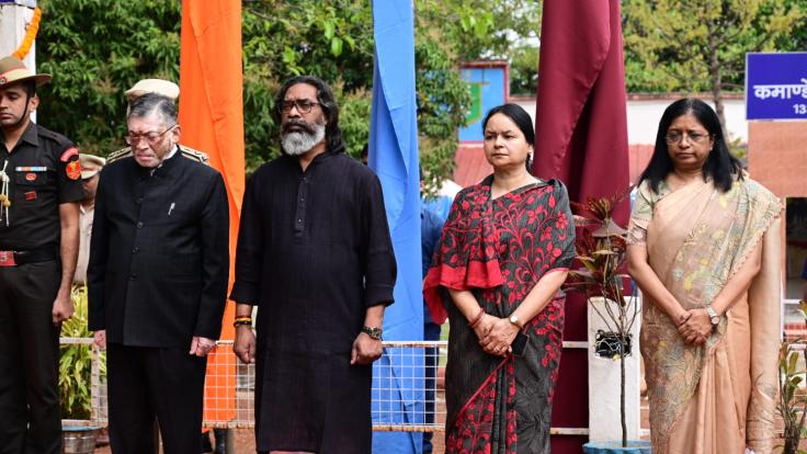 शहीद जवान सुनील कुमार मंडल को राज्यपाल-सीएम ने दी श्रद्धांजलि, CRPF जवान कल सारंडा में नक्सलियों के IED ब्लास्ट में हुए थे शहीद