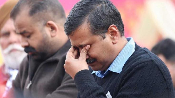 दिल्ली में बिखरे झाड़ू के तिनके, केजरीवाल, सिसोदिया हारे, 27 साल बाद दिल्ली में बीजेपी वापसी