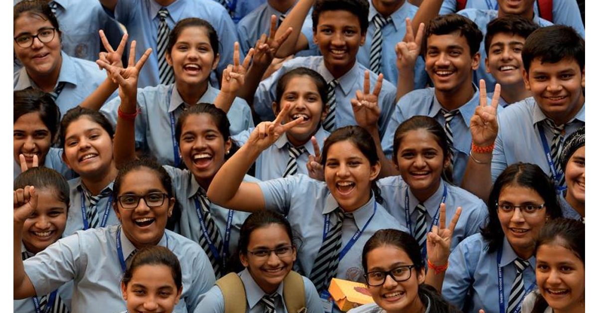 CBSE 12th Result 2026 घोषित: 85.20% छात्र पास, लड़कियों ने फिर मारी बाजी, ऐसे करें रिजल्ट चेक