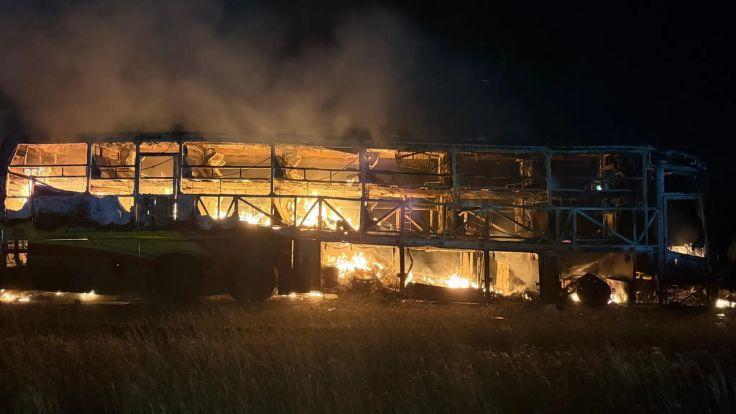 हैदराबाद से बेंगलुरु जा रही बस में भीषण आग, 20 यात्रियों की मौत