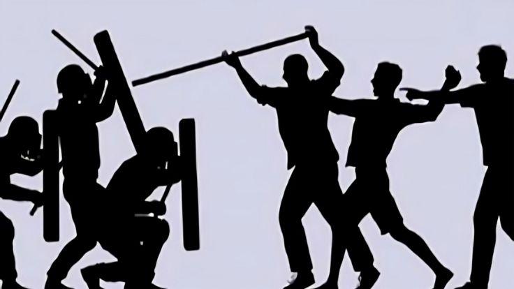 जमीन विवाद को लेकर दो पक्षों में खूनी संघर्ष, 7 लोग गंभीर रूप से घायल