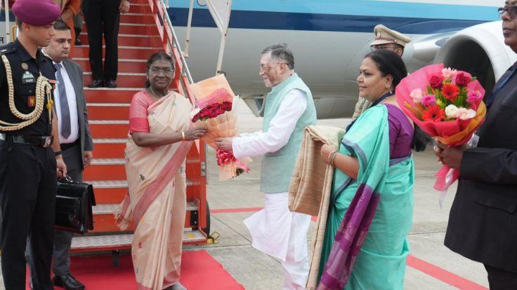 राष्ट्रपति पहुंचीं देवघर, एम्स के पहले दीक्षांत समारोह में करेंगी शिरकत