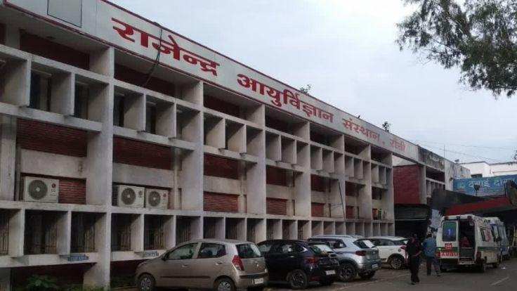 रिम्स में चाय पीते ही महिला डॉक्टर बेहोश, ICU में भर्ती