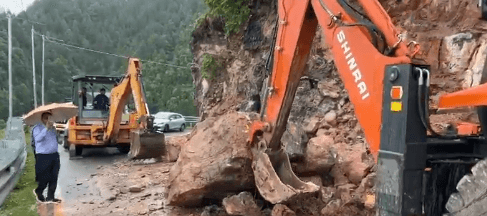 उत्तराखंड में मॉनसून का कहर: बद्रीनाथ हाईवे बंद, नदियां उफान पर, कई जिलों में भूस्खलन से जनजीवन प्रभावित