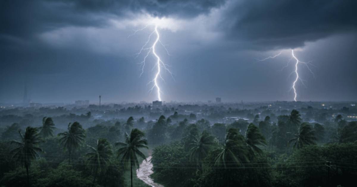 Jharkhand Weather: झारखंड के 3 जिलों में रेड अलर्ट, भारी बारिश और वज्रपात की चेतावनी