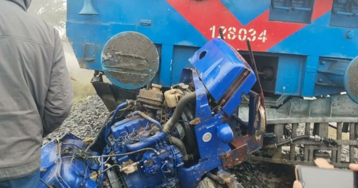 बिहार में ट्रेन हादसा टला, आरा–सासाराम पैसेंजर रोटावेटर से टकराई