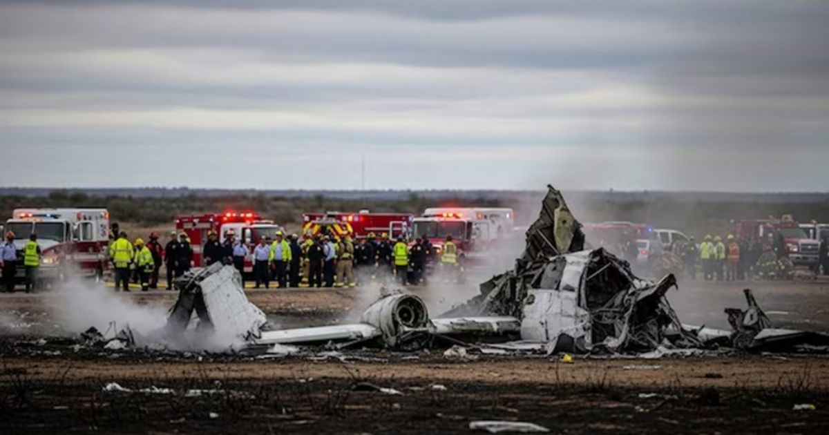 Mexico Plane Crash: गैलवेस्टन के पास मैक्सिको नेवी का विमान क्रैश, 5 की मौत, तलाश जारी