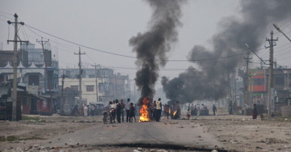 बीरगंज हिंसा के बाद हालात तनावपूर्ण, रक्सौल बॉर्डर सील, कर्फ्यू जारी
