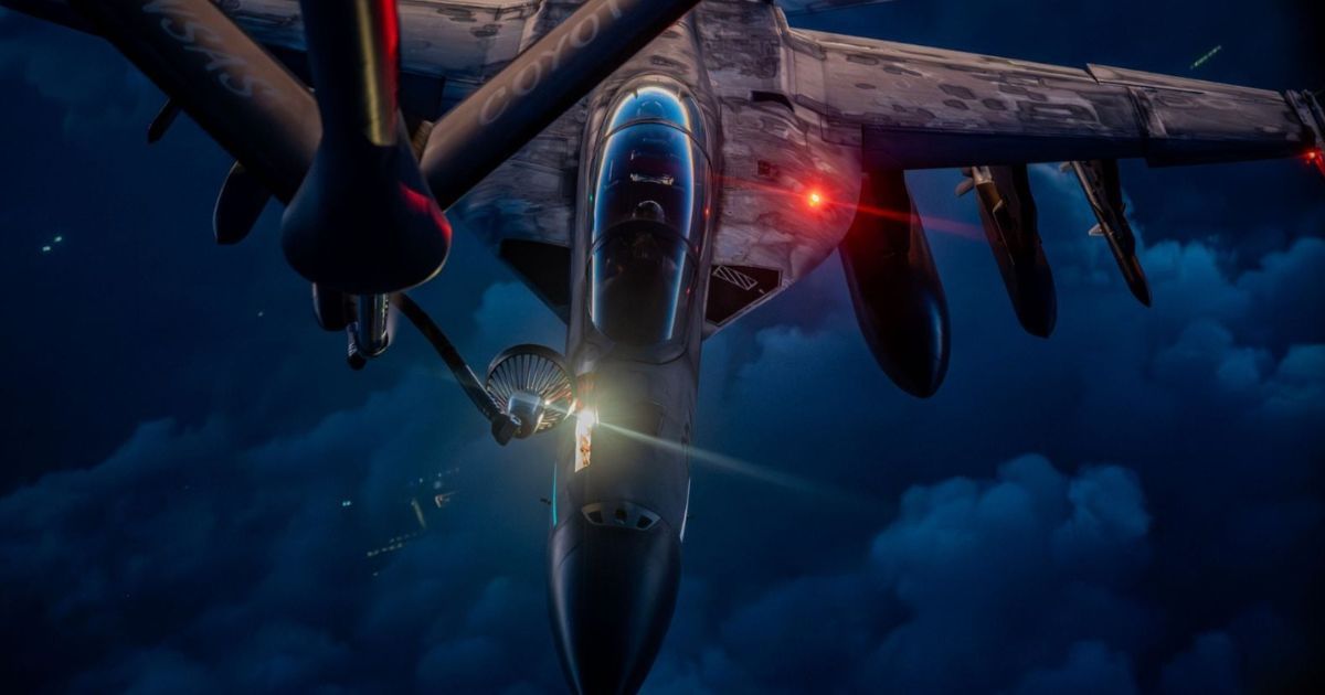 Operation Epic Fury के बीच इराक में अमेरिकी KC-135 विमान क्रैश, 4 सैनिकों की मौत