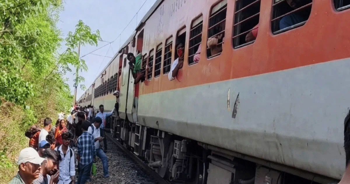 जयनगर-पुरी एक्सप्रेस में धुएं से अफरा-तफरी, यात्रियों में मचा हड़कंप