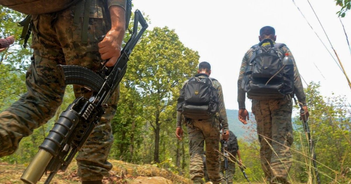 सारंडा में मुठभेड़: मिसिर बेसरा के दस्ते से भिड़े जवान, 3 घायल 