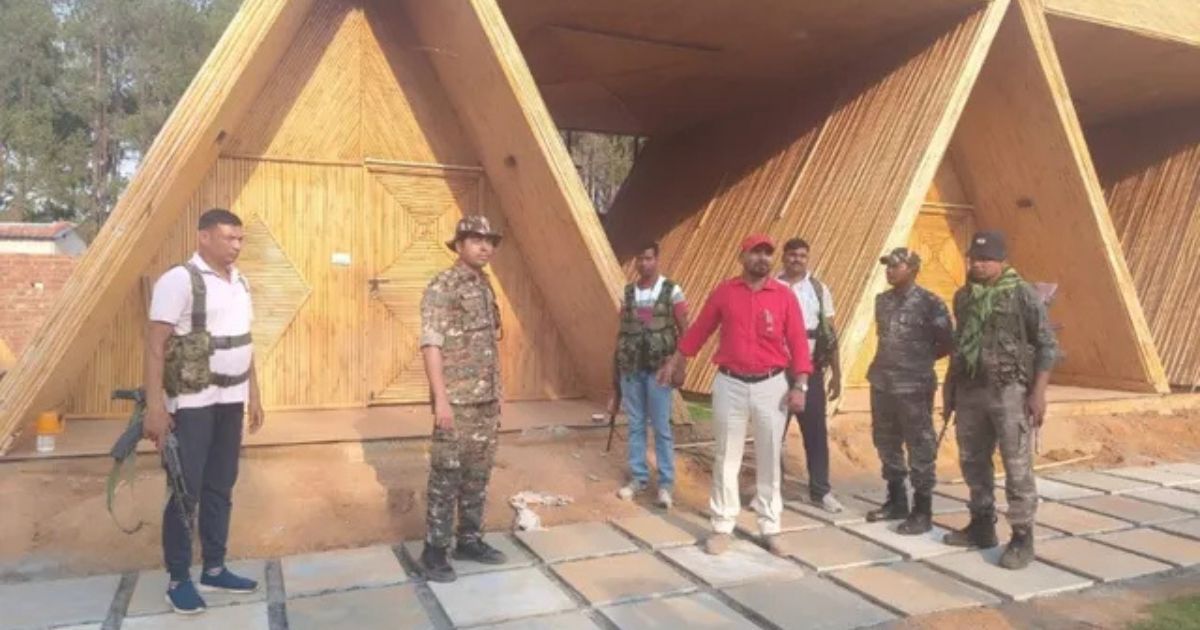 नेतरहाट में प्रशासन सख्त, संरक्षित क्षेत्र में बन रहा होटल सील, संबंधित पक्ष पर FIR