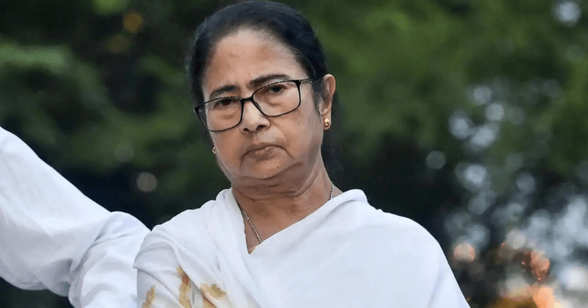 ममता बनर्जी के खिलाफ FIR से बंगाल की राजनीति गरमाई, जानिए क्या है मामला