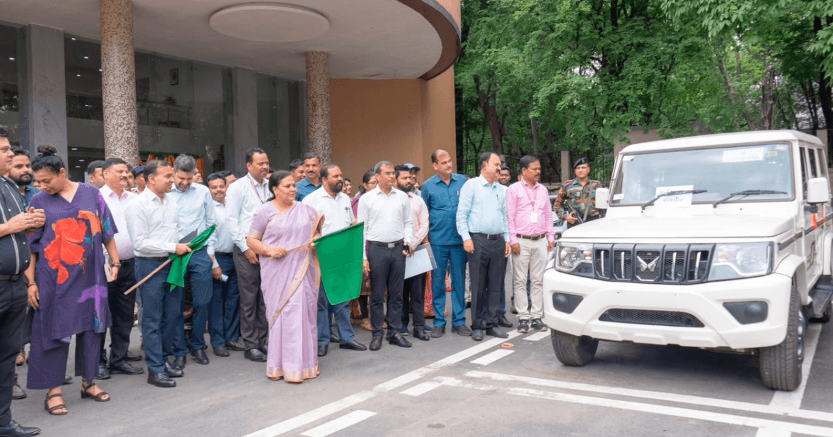 झारखंड में विकास कार्यों को मिलेगी रफ्तार: 25 प्रखंड विकास पदाधिकारियों को मिला विभागीय वाहन