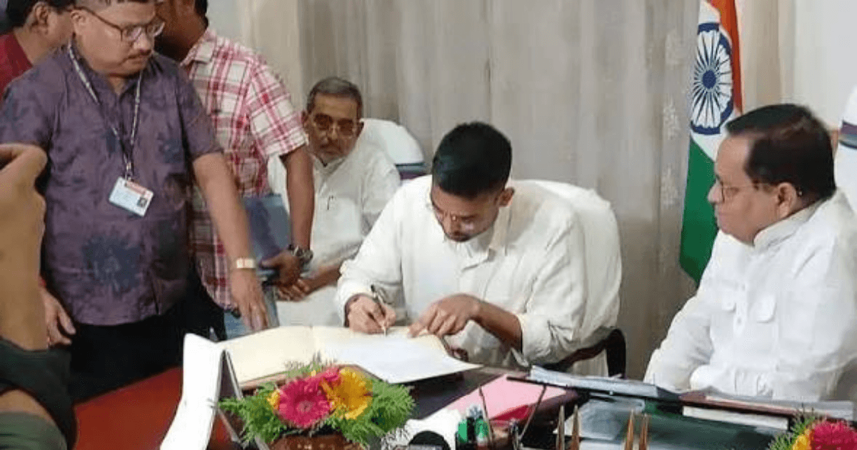दीपक प्रकाश ने ली MLC पद की शपथ, मंत्री पद पर मंडरा रहा कानूनी संकट टला