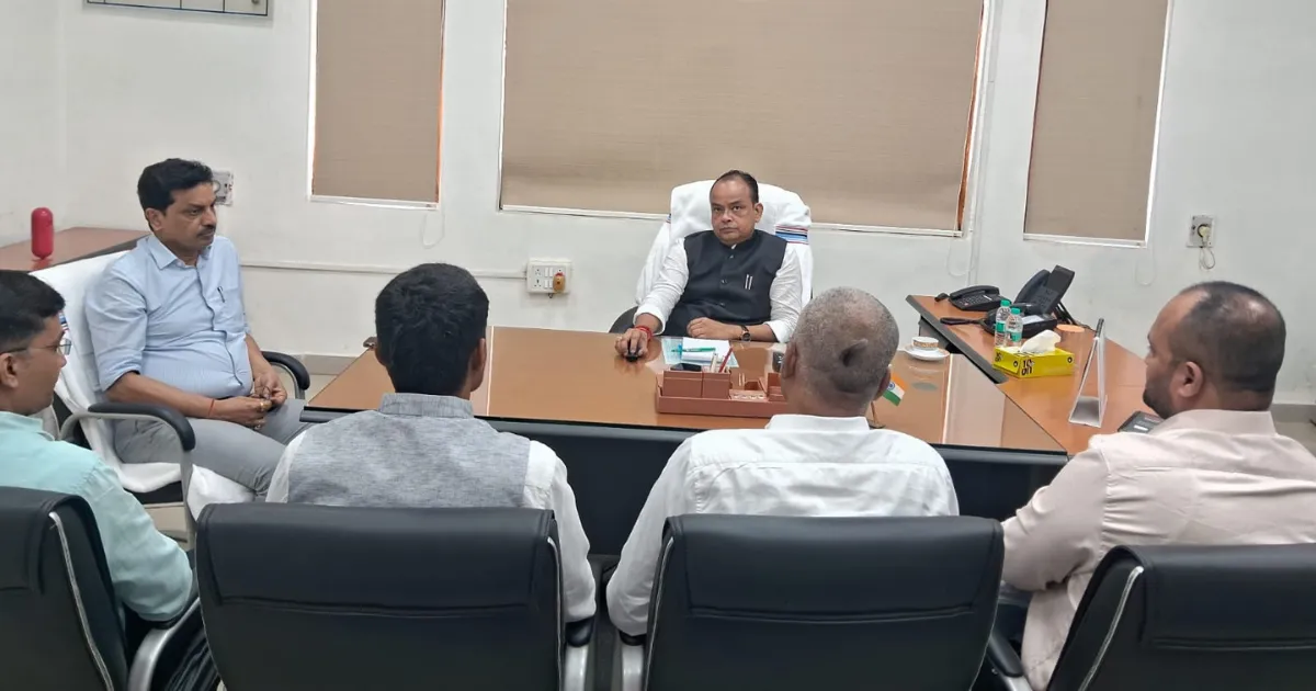 झारखंड में 108 एंबुलेंस कर्मियों की हड़ताल खत्म, मंत्री ने दिया जांच का भरोसा