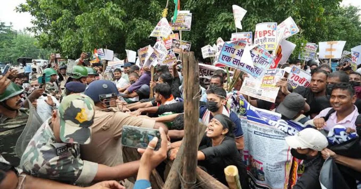 बिहार दारोगा भर्ती परीक्षा रद्द होने पर अभ्यर्थियों का प्रदर्शन, जेपी गोलंबर पर बवाल