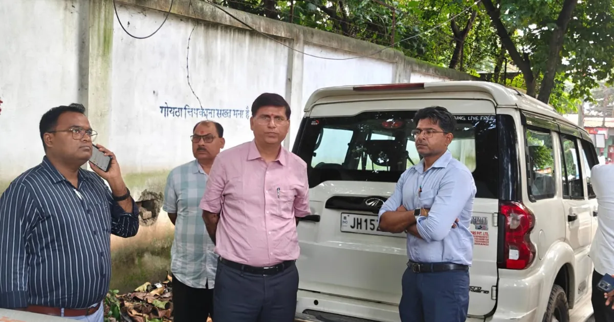 देवघर में उपराष्ट्रपति के दौरे की तैयारी तेज, सड़कों से सुरक्षा तक हर मोर्चे पर प्रशासन अलर्ट