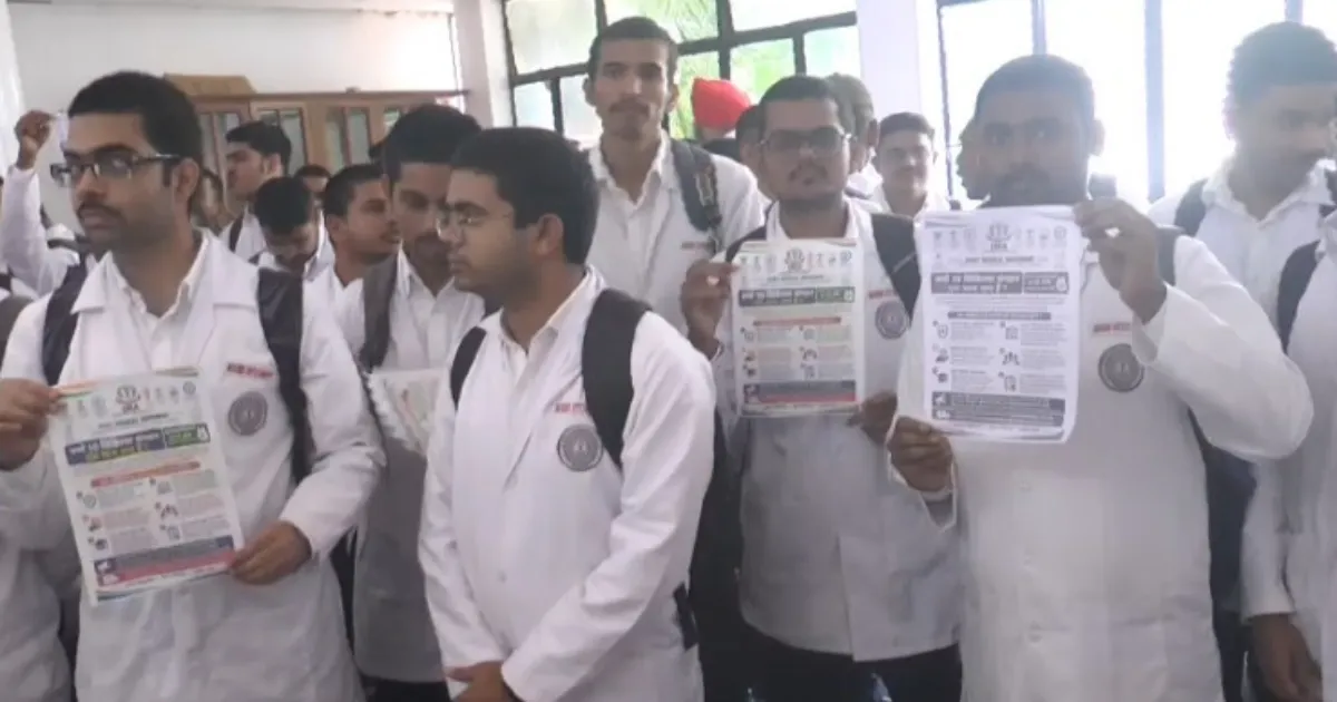 झारखंड में डॉक्टरों का आंदोलन तेज, 22 अक्टूबर से पूर्ण हड़ताल की चेतावनी
