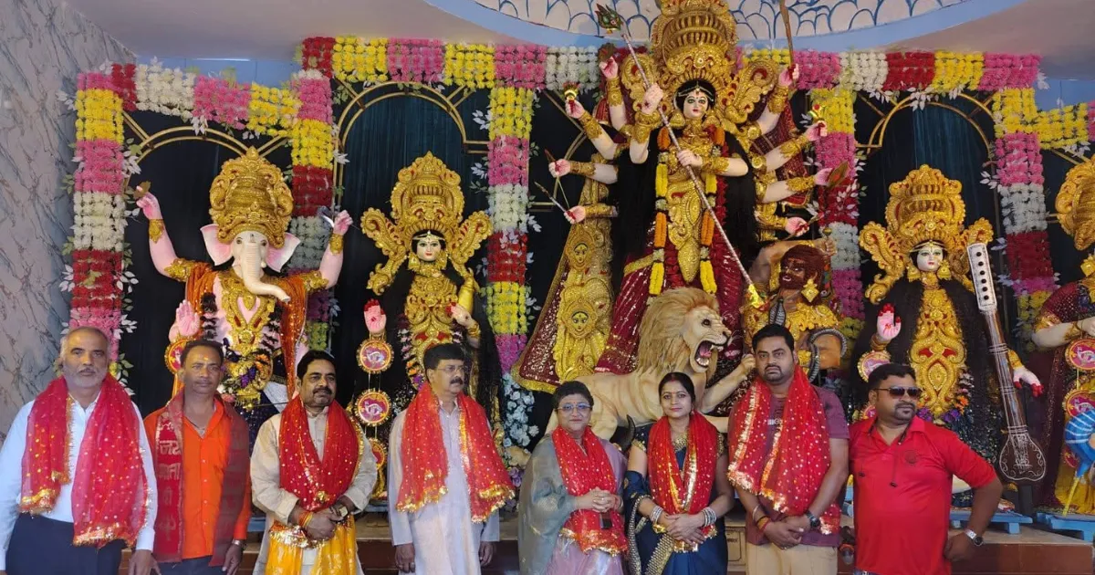 105 साल की परंपरा, मां के दरबार में नतमस्तक हुईं डिप्टी मेयर टिप चटर्जी
