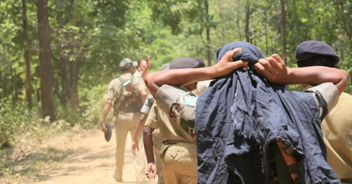 गुमला में PLFI के खिलाफ पुलिस की बड़ी कार्रवाई, जोनल कमांडर विश्राम कोंगाड़ी समेत चार गिरफ्तार