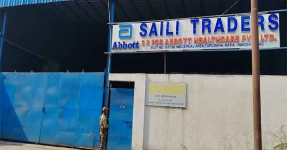 25 हजार बोतल, कई राज्य और एक गोदाम— कफ सिरप रैकेट की परतें खुलीं