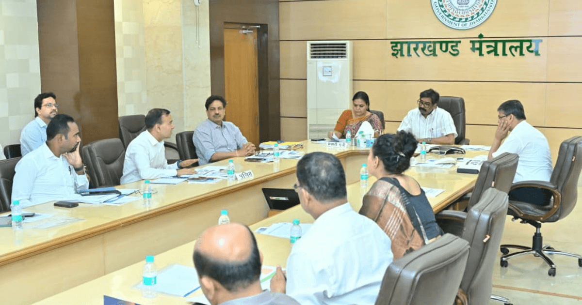 झारखंड में ग्रामीण विकास पर सीएम हेमंत सख्त, गांव के अंतिम व्यक्ति तक पहुंचेगा योजनाओं का लाभ