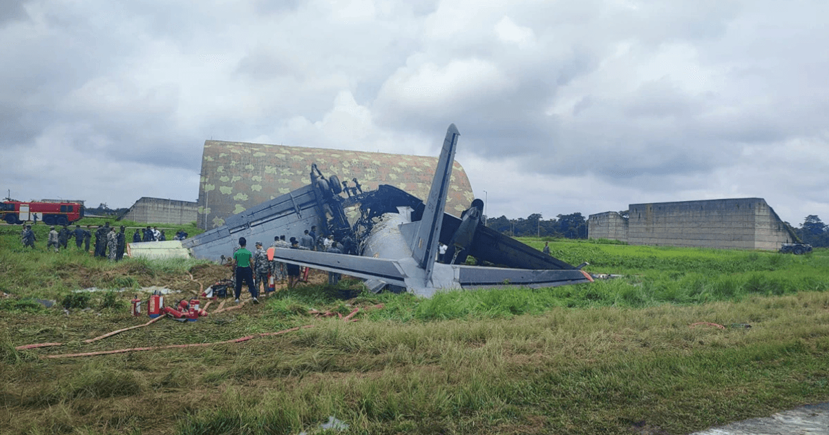 VIDEO: असम के जोरहाट एयरबेस पर IAF का AN-32 विमान हादसे का शिकार, जांच शुरू