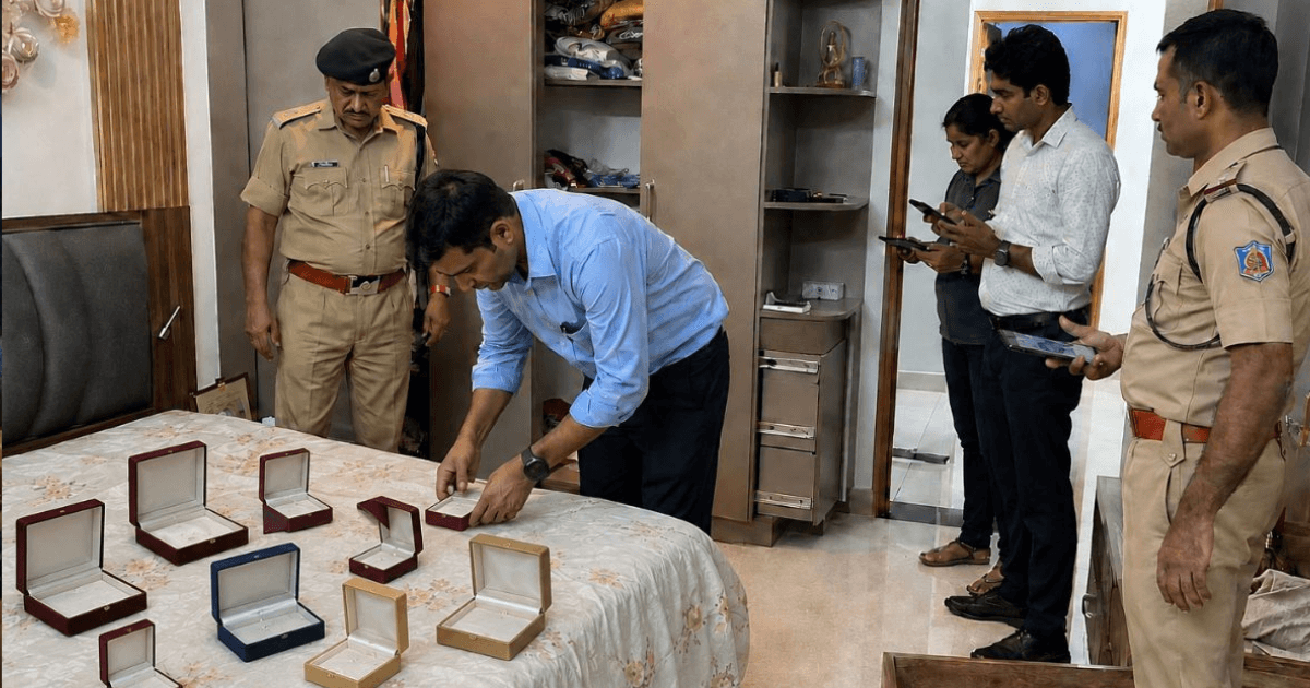 रांची के डार्लिंग अपार्टमेंट में दिनदहाड़े चोरी, लाखों के जेवर और नकदी लेकर फरार हुए बदमाश