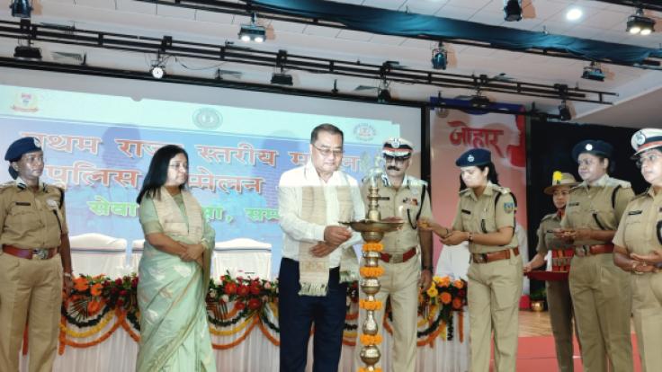 दो दिवसीय राज्य स्तरीय महिला पुलिस सम्मेलन का शुभारंभ, डीजीपी बोले : अब हर थाने में होगी एक महिला अधिकारी