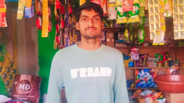 49 रुपये इन्वेस्टमेंट और 3 करोड़ का फायदा, पलामू के इस युवक की ऐसे चमकी किस्मत