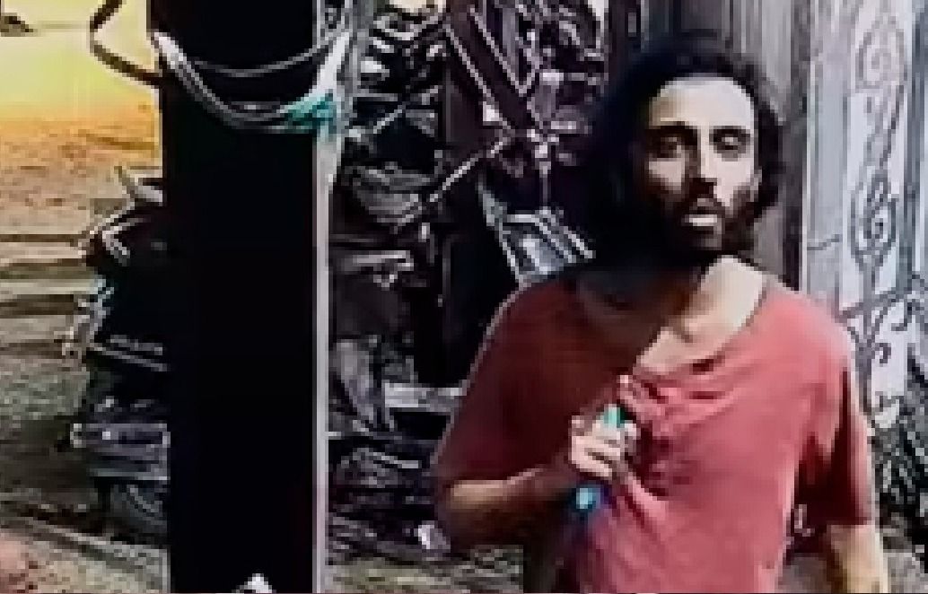 नाम और धर्म पूछा, कलमा पढ़ने को कहा, फिर गार्डों पर चाकू से ताबड़तोड़ हमला