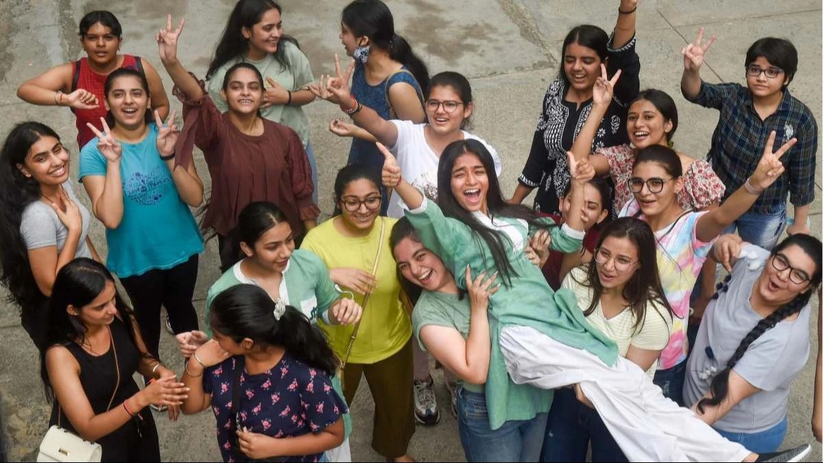 JAC 12th Result 2026: आर्ट्स में छोटी कुमारी, साइंस में राशिदा नाज, कॉमर्स में स्वेता प्रसाद टॉपर