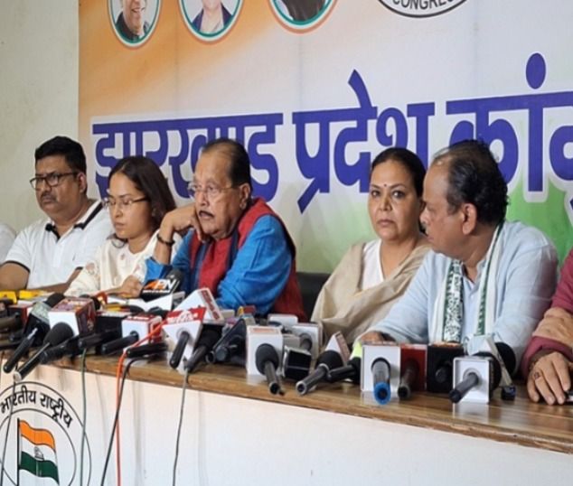 JPSC-JSSC छात्रों के मुद्दे पर कांग्रेस के 4 मंत्री क्यों उतरे मैदान में? बीजेपी से पूछे सवाल, घेराव की बताई कहानी