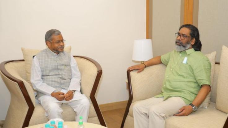 बाबूलाल मरांडी पहुंचे दिल्ली, हेमंत से ली शिबू सोरेन के स्वास्थ्य की जानकारी